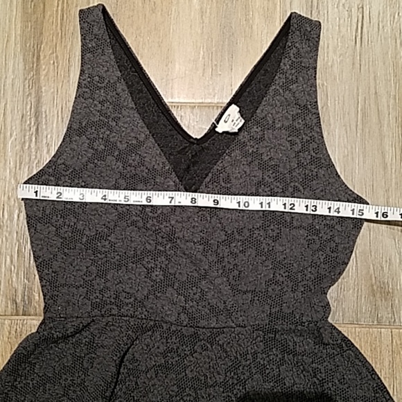 Pins and Needles Dress - Picture 5 of 8